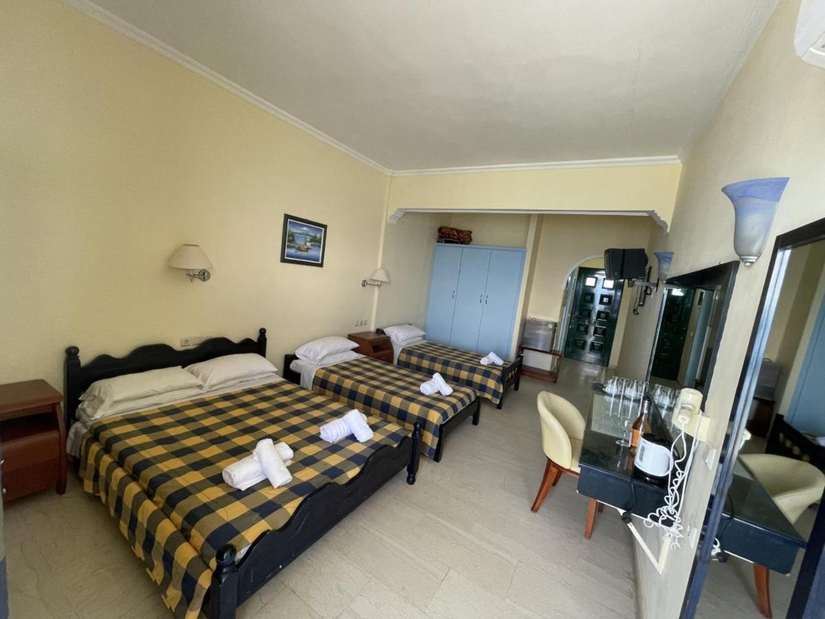 Christina Hotel Mesongí エクステリア 写真